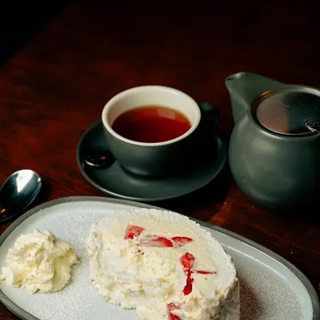 Salty Dog Restaurant, Pub & Hotel