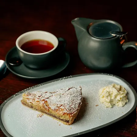 Salty Dog Restaurant, Pub &