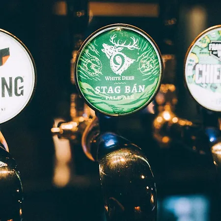 Salty Dog Restaurant, Pub & Ξενοδοχείο Ballycotton