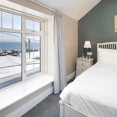 Salty Dog Restaurant, Pub &