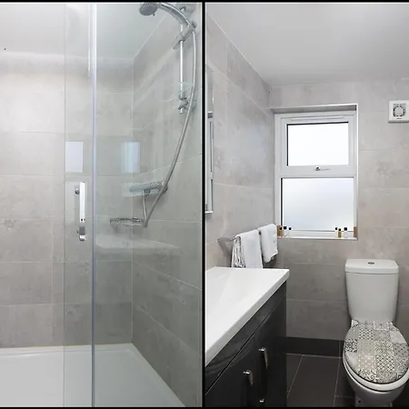 Salty Dog Restaurant, Pub & Ξενοδοχείο