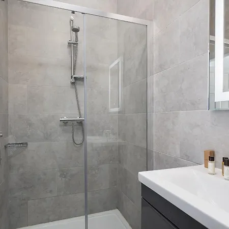 Ξενοδοχείο Salty Dog Restaurant, Pub &