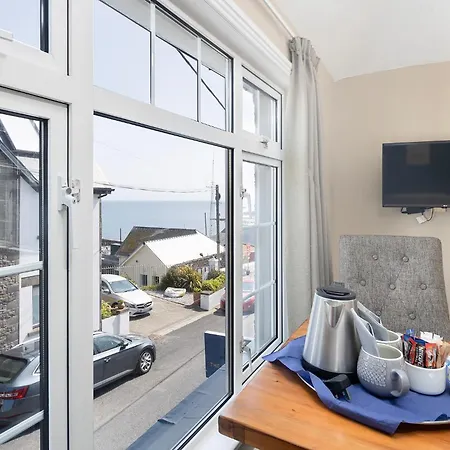 Salty Dog Restaurant, Pub & * Ballycotton