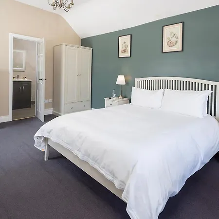 Salty Dog Restaurant, Pub & Ballycotton