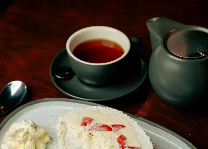 Salty Dog Restaurant, Pub & Hotel