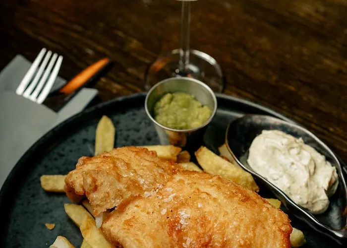 Salty Dog Restaurant, Pub & Hotel *