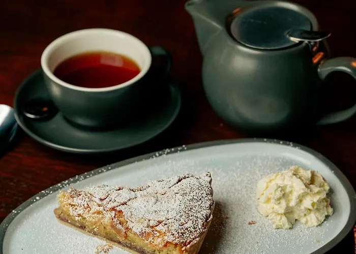 Salty Dog Restaurant, Pub &