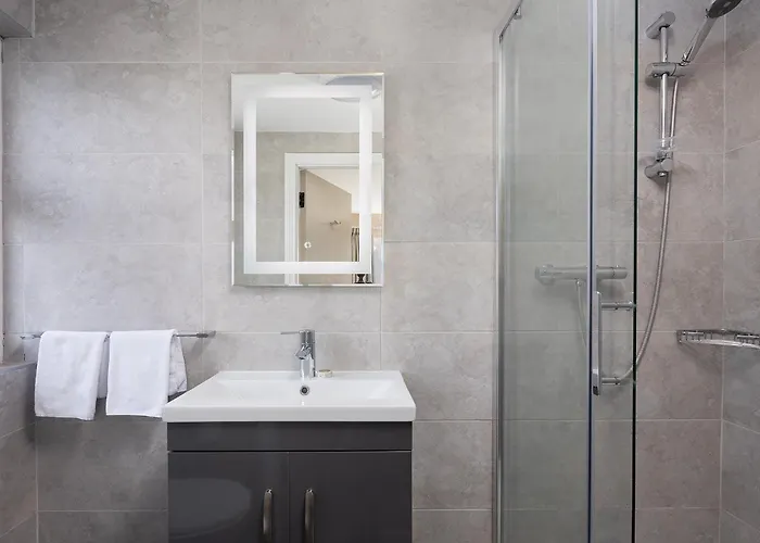 Salty Dog Restaurant, Pub & * Ballycotton