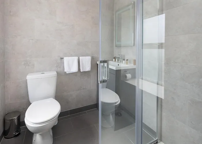 Hotel Salty Dog Restaurant, Pub & Ballycotton