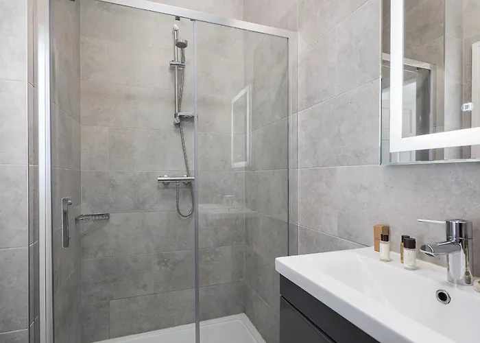 Hotel Salty Dog Restaurant, Pub &